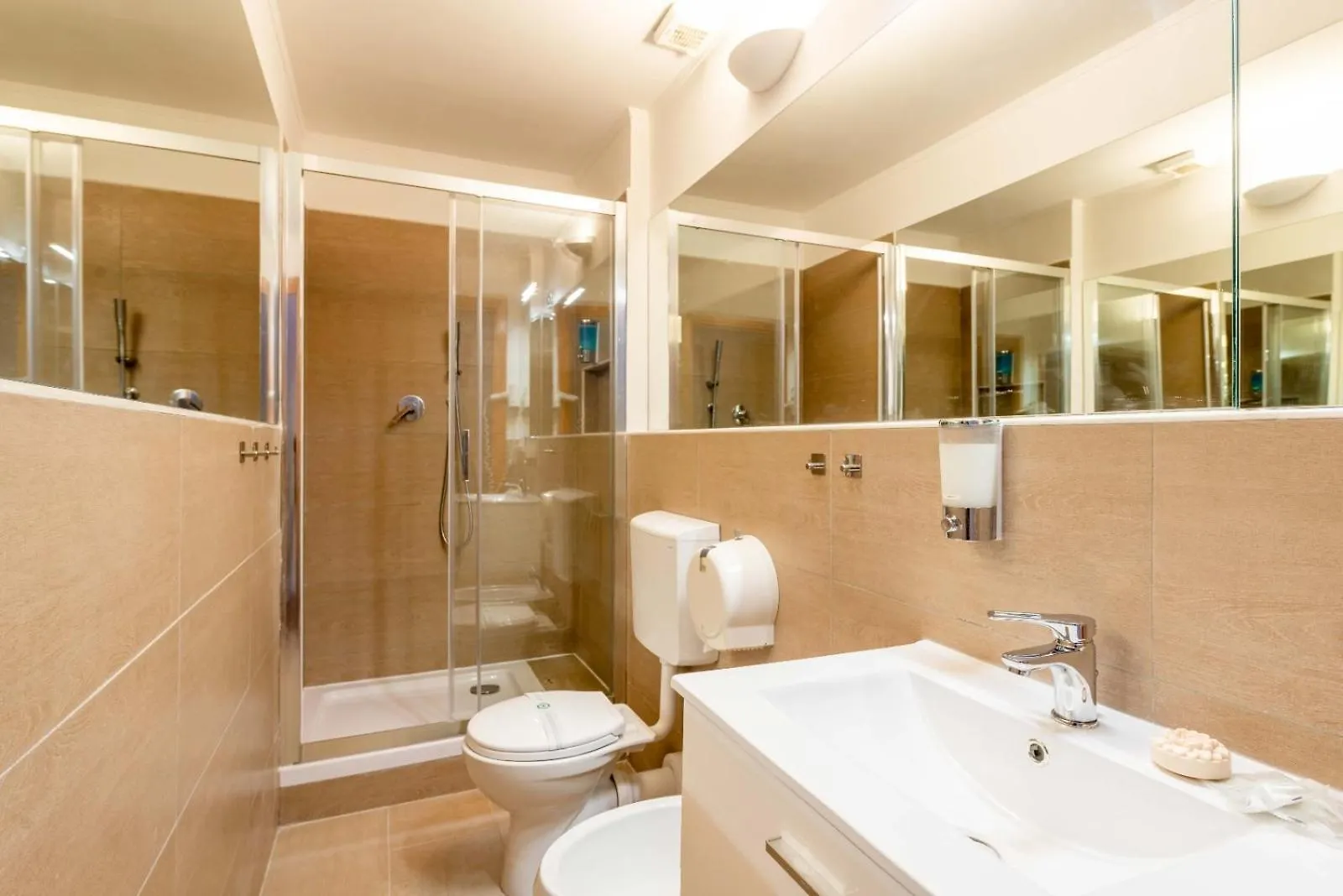 Hotel Clavdia Flat Rzym Pensjonat