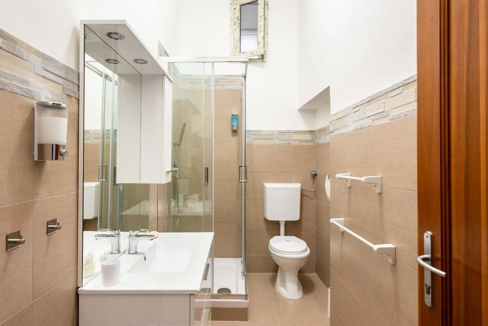 Guest house Clavdia Flat Hotel Rome