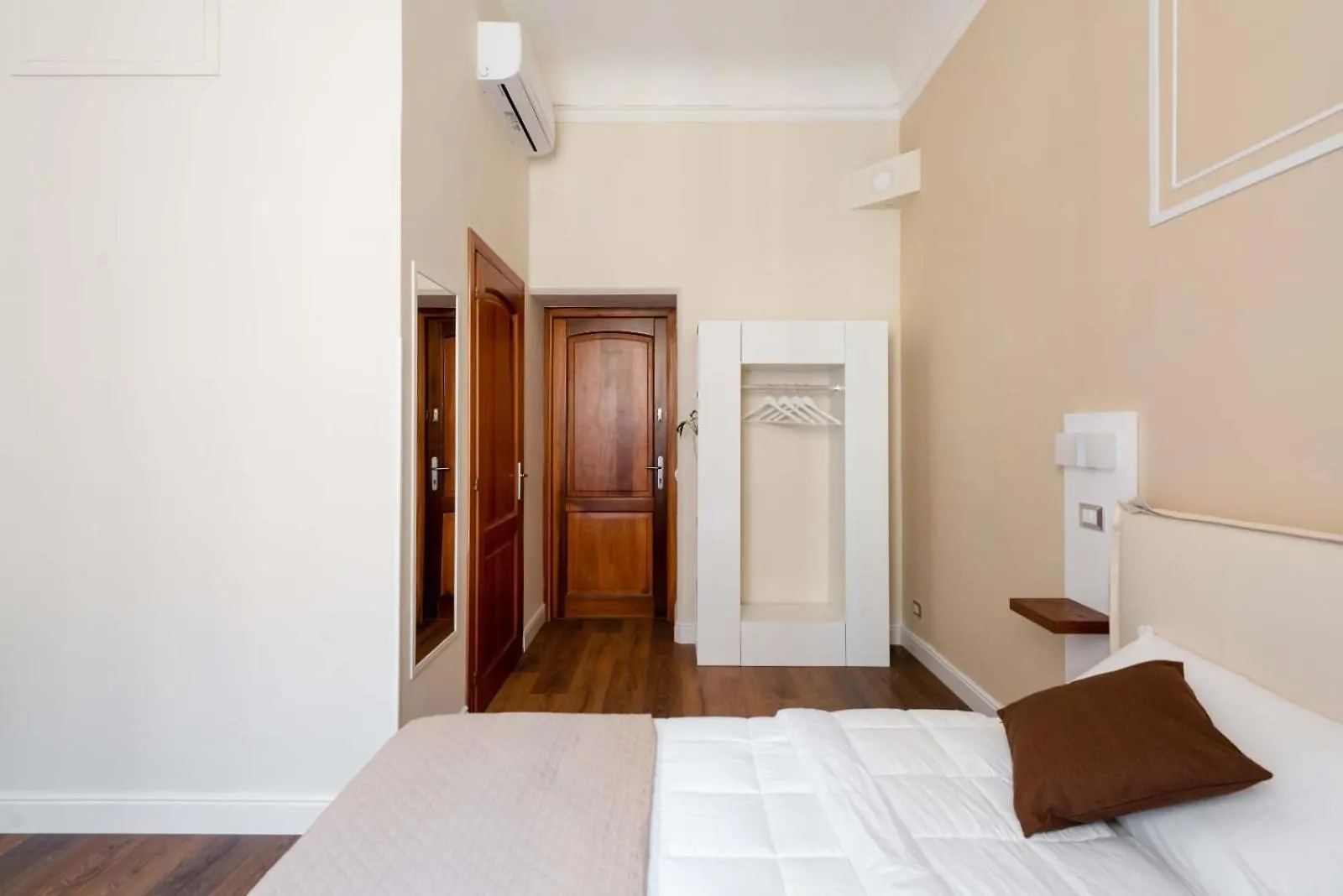 Clavdia Flat Hotel Rome Italy